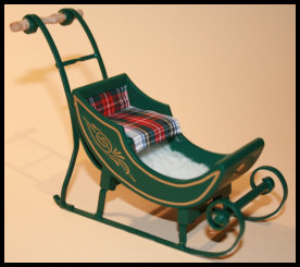 Schlitten mit Holzschale